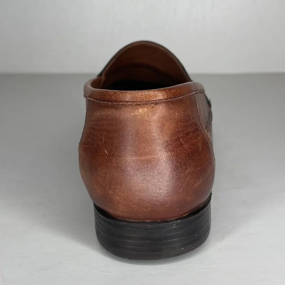 Giorgio Brutini features vintage